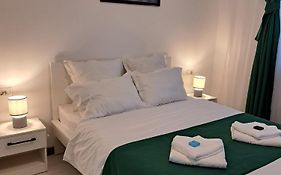 Mia Apartments